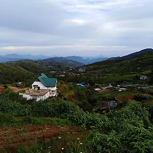  Holiday home White House